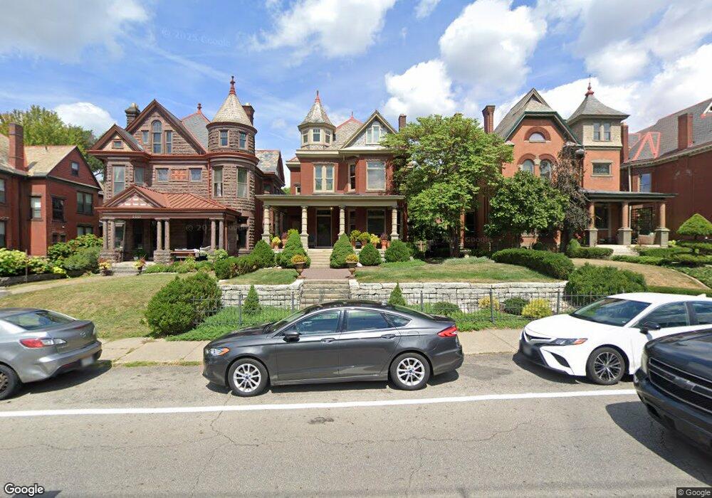 134 Buttles Ave, Columbus, OH 43215 - photo 1