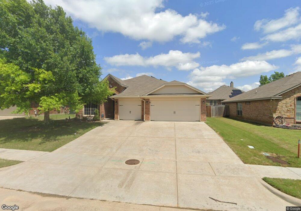 709 Alexandria Ln, Joshua, TX 76058 - photo 1