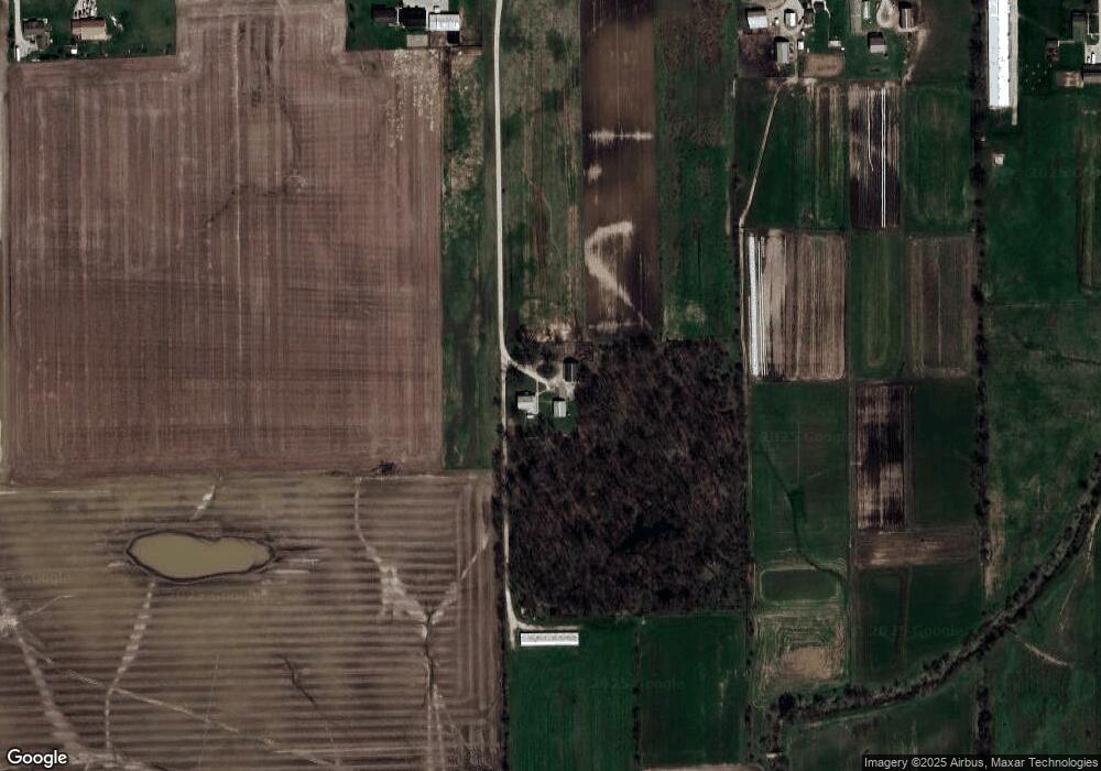 5262 E 400 S, Berne, IN 46711 - photo 1