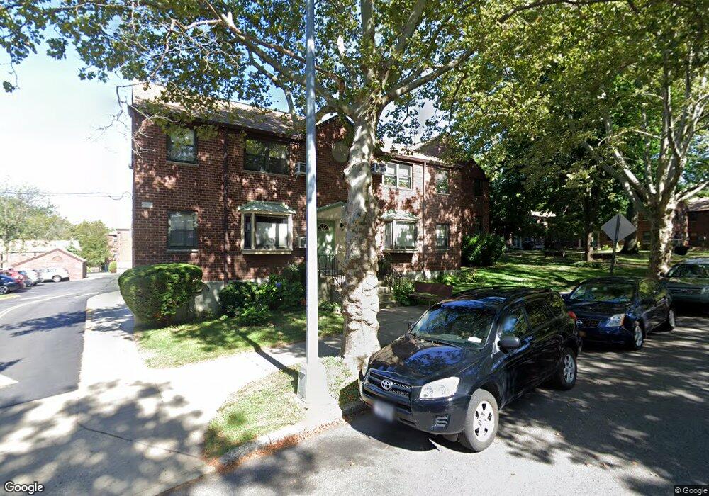 5856 246th Crescent unit Lower, Little Neck, NY 11362 - photo 1