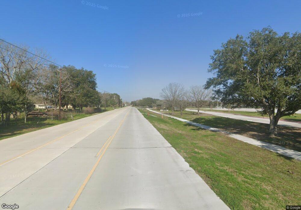 1529 Cr 145, Alvin, TX 77511 - photo 1