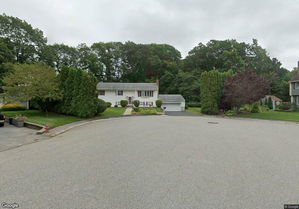 10 Strawberry Ln, Woburn, MA 01801 - photo 1