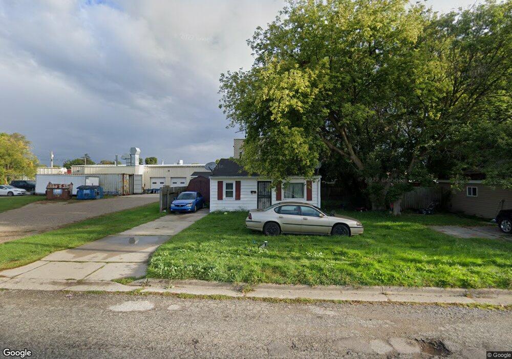 411 Ottawa St, Lowell, MI 49331 - photo 1