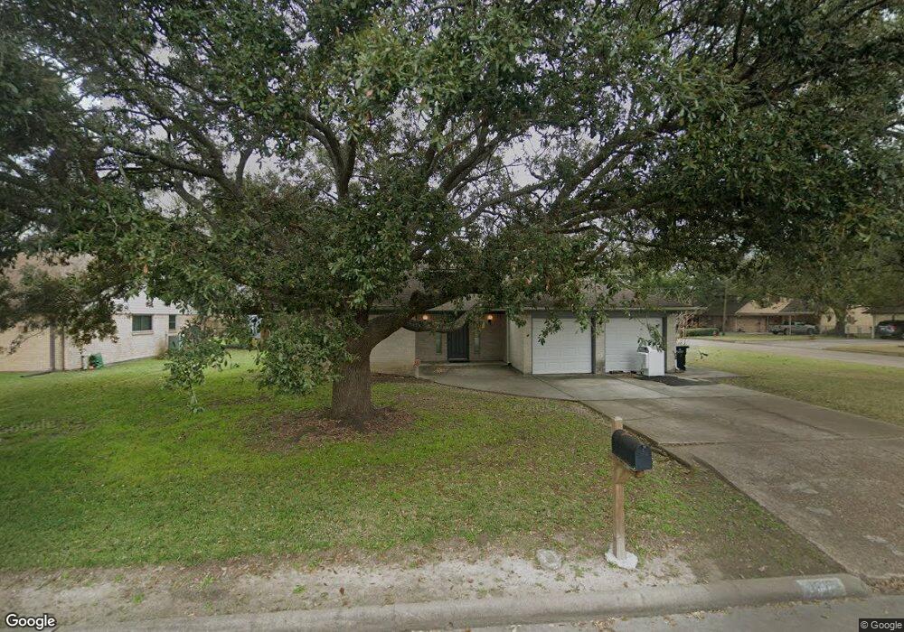 1817 Parkcrest St, Alvin, TX 77511 - photo 1