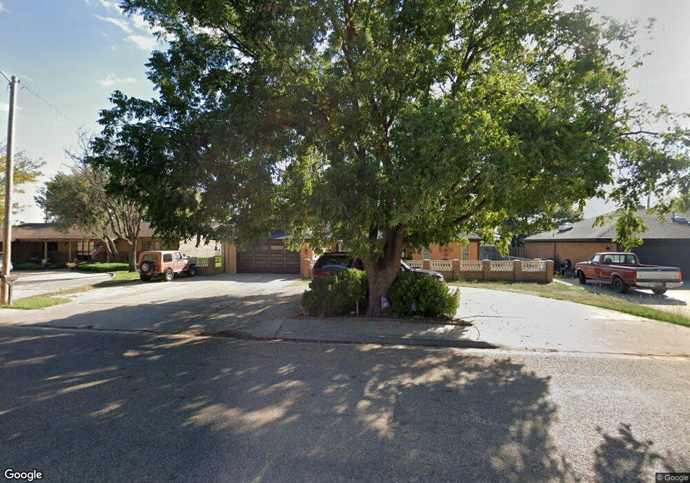 401 Melinda Ln, Dumas, TX 79029 - photo 1