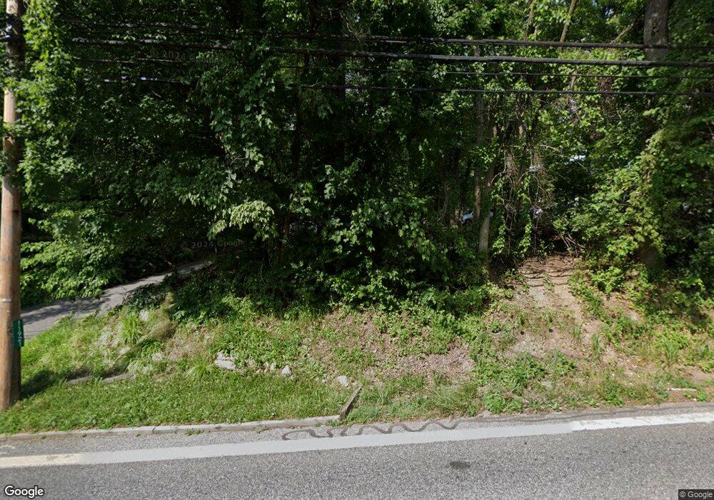 11921 Falls Rd, Cockeysville, MD 21030 - photo 1