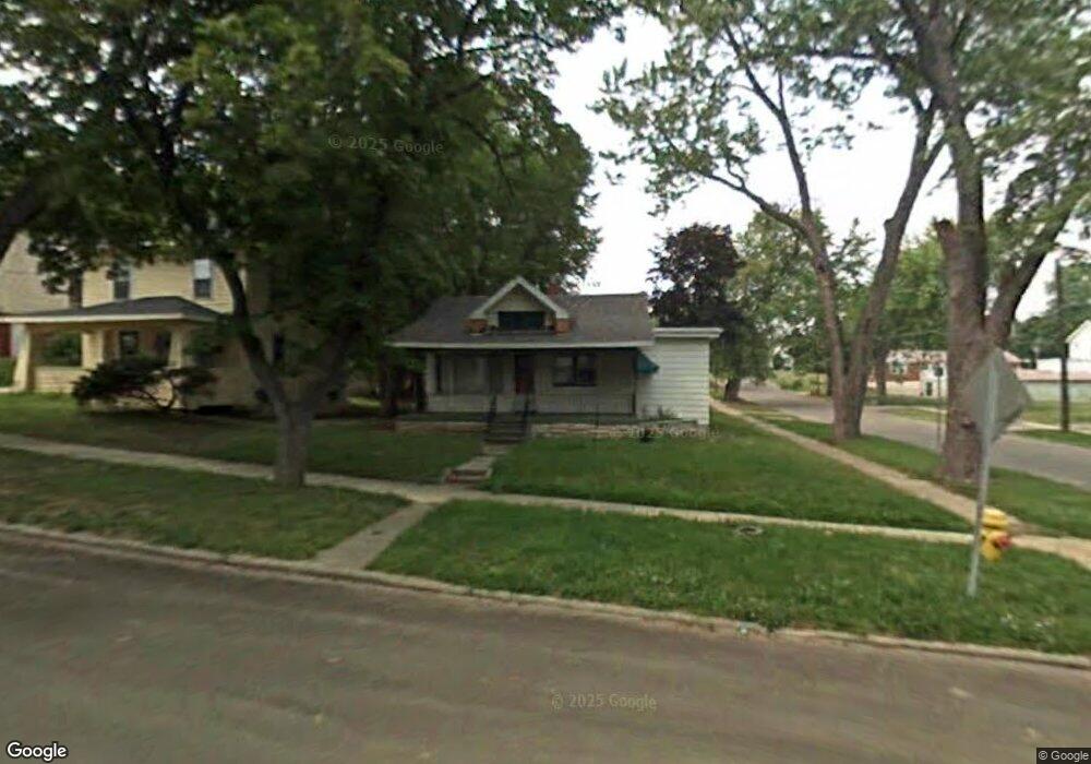 827 Kennelworth Ave, Flint, MI 48503 - photo 1