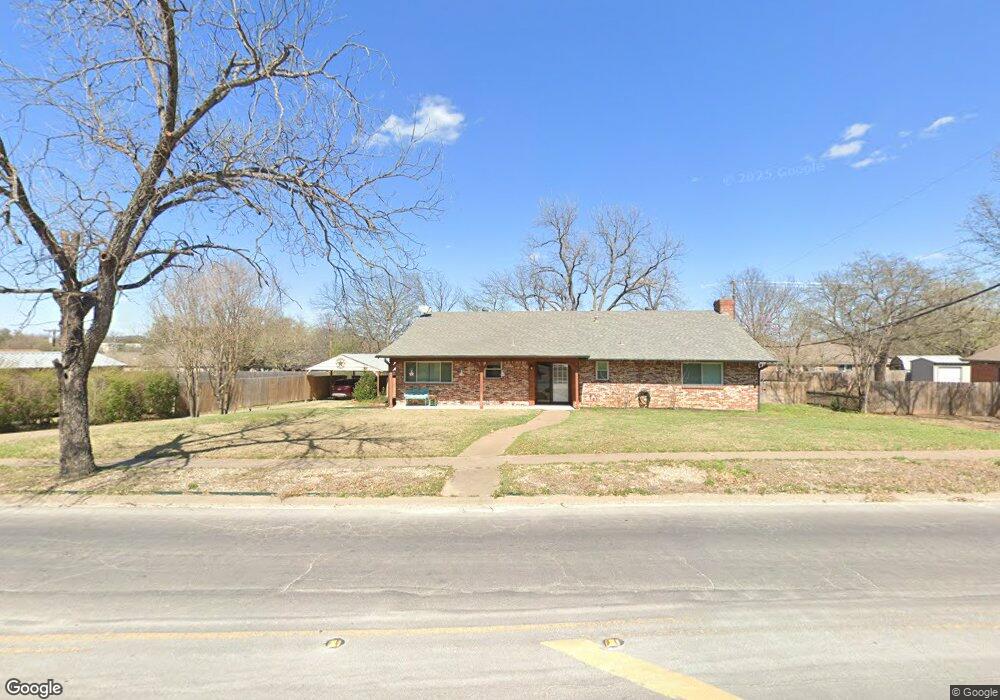 215 S Ridgeway Dr, Cleburne, TX 76033 - photo 1