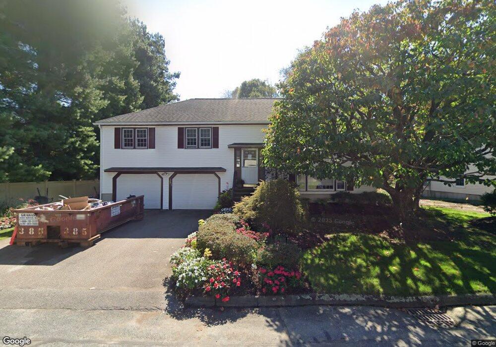 39 Lantern Ln, Needham, MA 02492 - photo 1