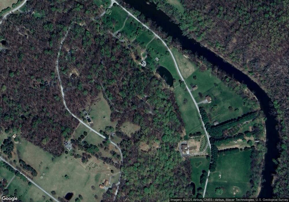 197 Virgo Ln, Great Cacapon, WV 25422 - photo 1