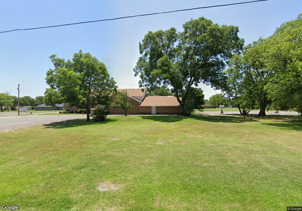 305 Allen Ave, Bonham, TX 75418 - photo 1