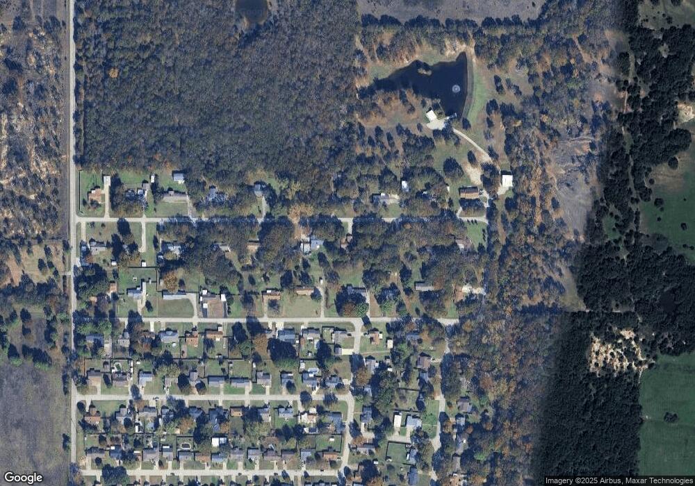 14 Town And Country Cir, Ardmore, OK 73401 - photo 1