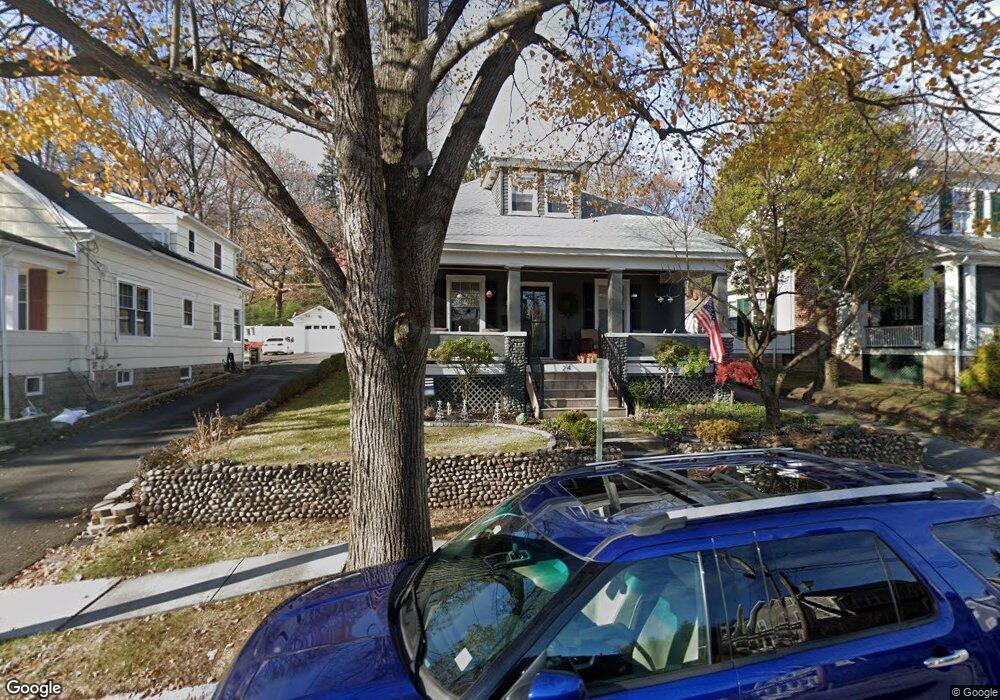 24 Colonial Rd, Morristown, NJ 07960 - photo 1