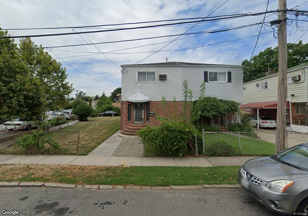 6336 137th St, Flushing, NY 11367 - photo 1