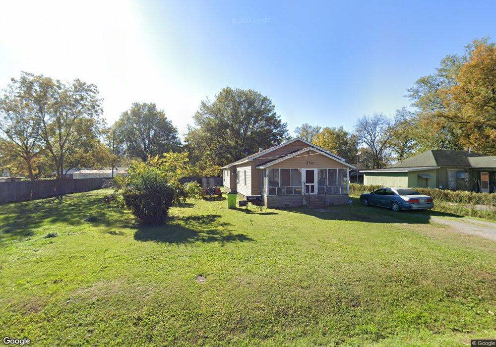 210 E 16th St, Stuttgart, AR 72160 - photo 1