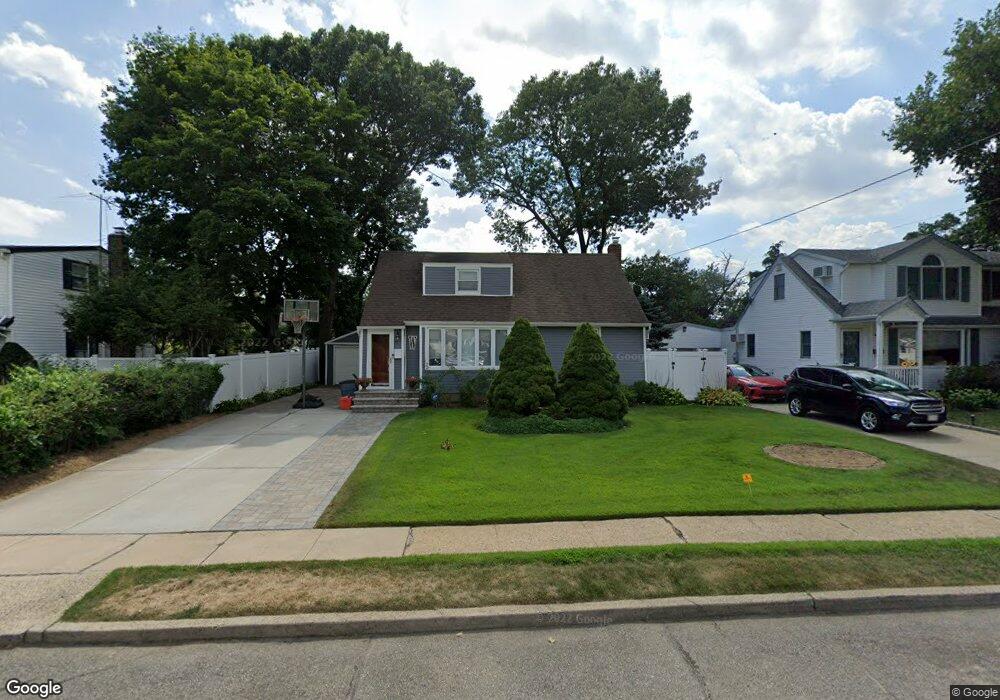 1037 Jerome Rd, Franklin Square, NY 11010 - photo 1