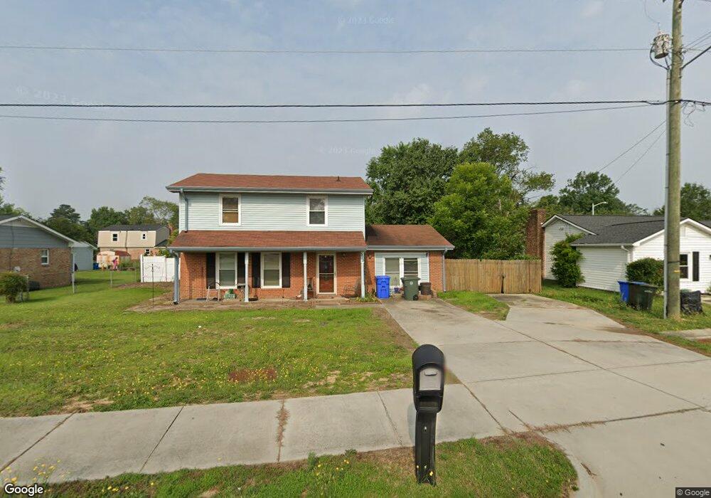 572 Glensford Dr, Fayetteville, NC 28314 - photo 1