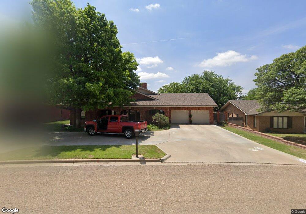 3303 Grandview St, Plainview, TX 79072 - photo 1
