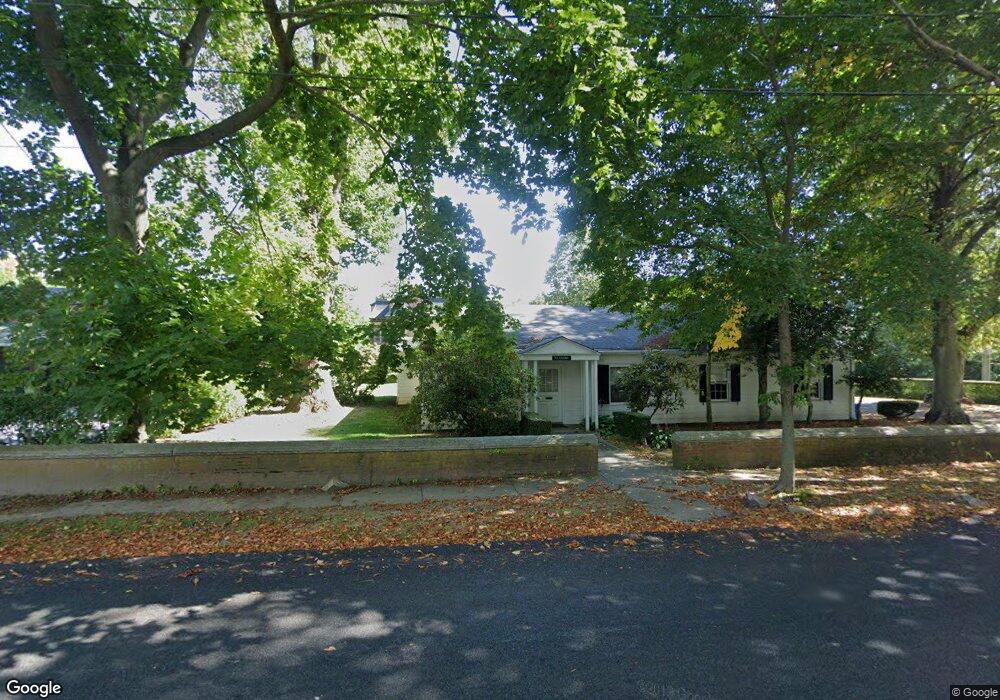 136 Rhode Island Ave, Newport, RI 02840 - photo 1