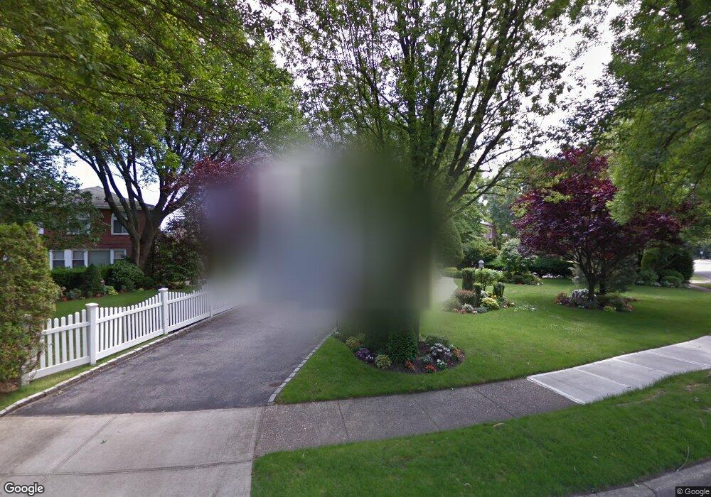 220 Cathedral Ave, Hempstead, NY 11550 - photo 1