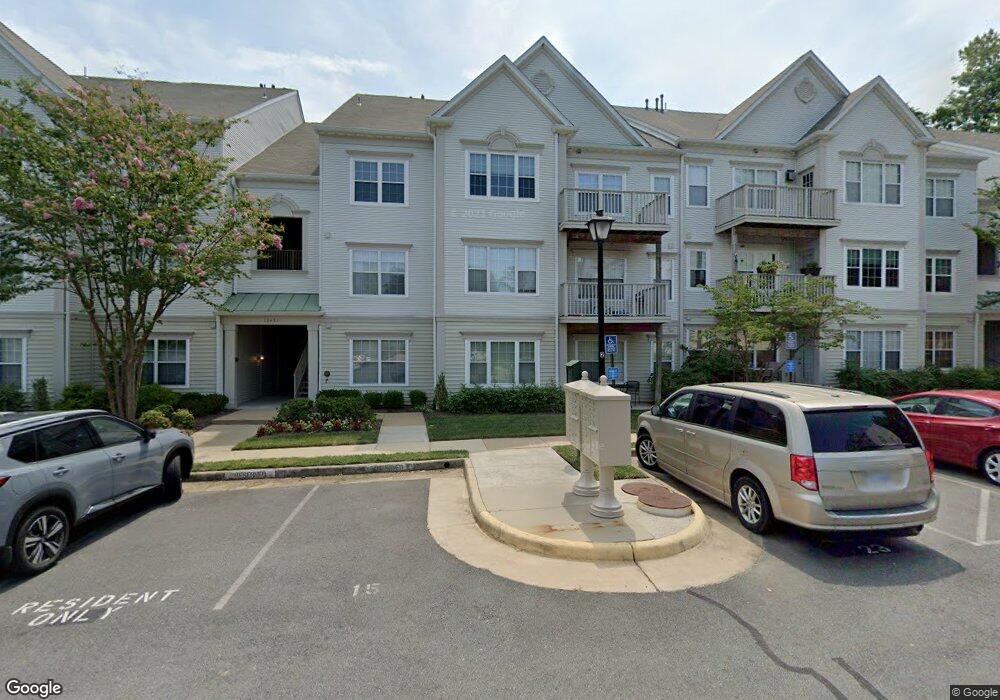 12451 Hayes Ct unit 102, Fairfax, VA 22033 - photo 1