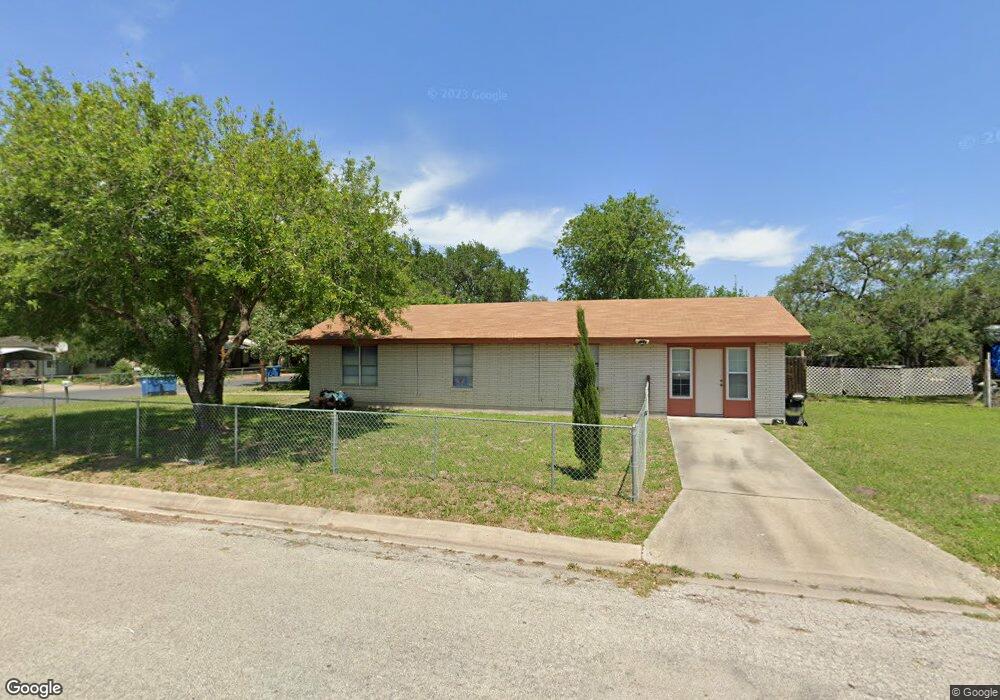200 E Randall St, Beeville, TX 78102 - photo 1