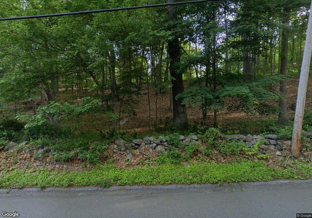 197 Dans Hwy, New Canaan, CT 06840 - photo 1