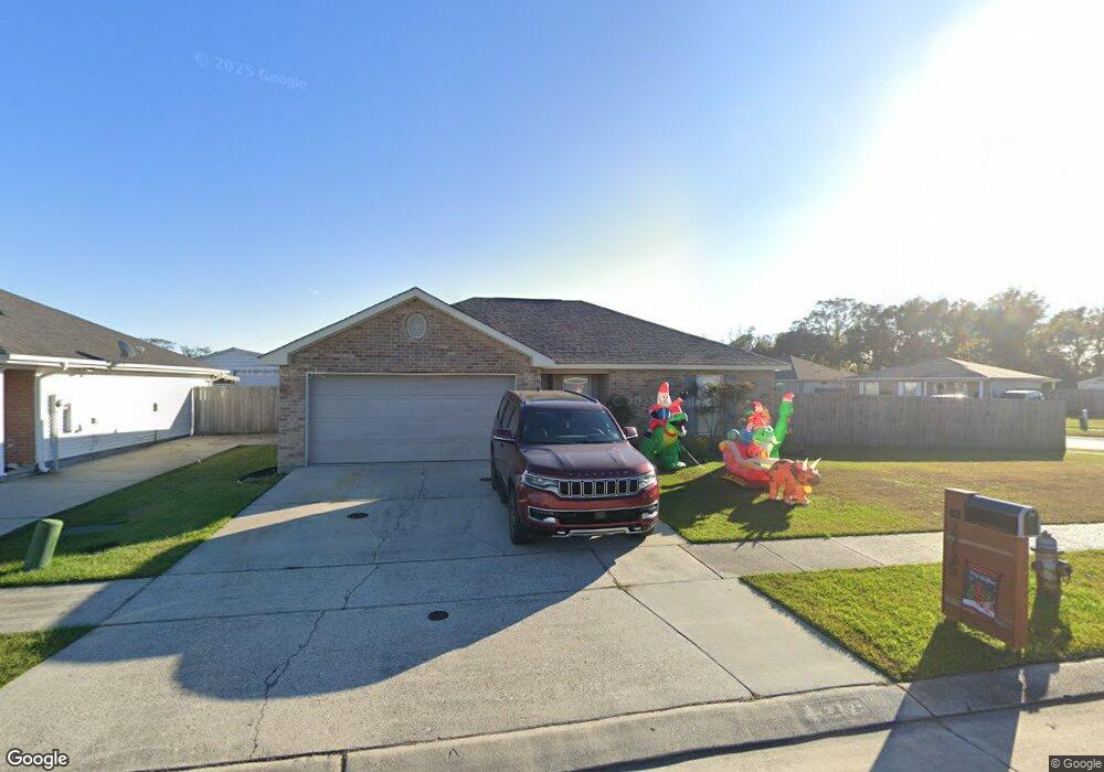 2725 Bayou Vista Dr, Marrero, LA 70072 - photo 1