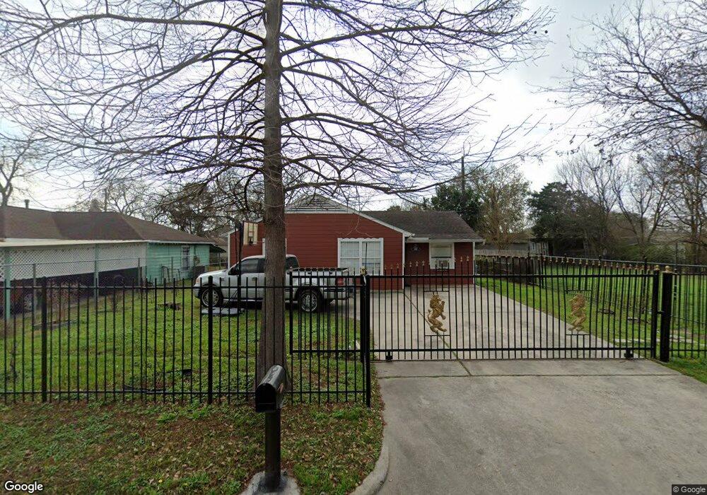 3032 Fleetwood St, Houston, TX 77093 - photo 1