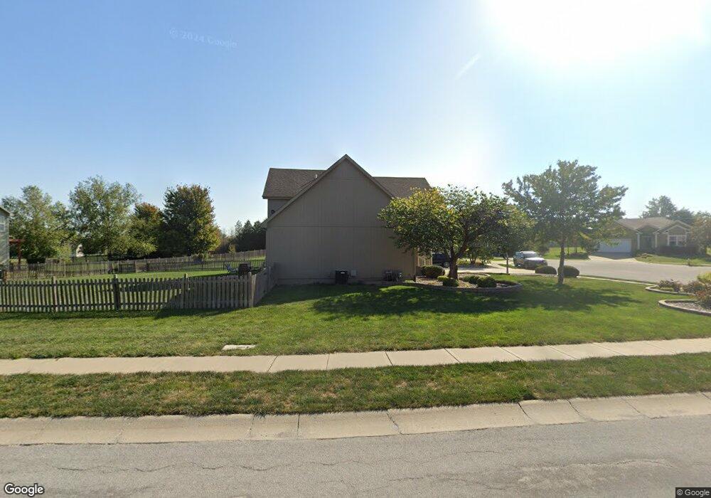 1904 Sequoia Dr, Raymore, MO 64083 - photo 1
