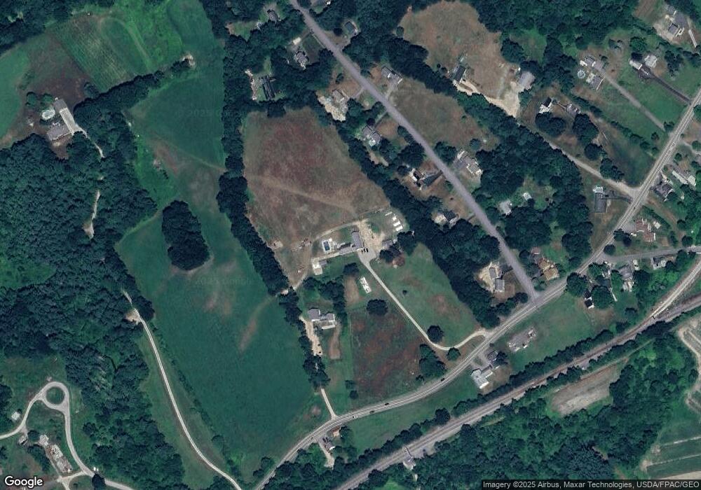 520 Rollins Rd, Rollinsford, NH 03869 - photo 1