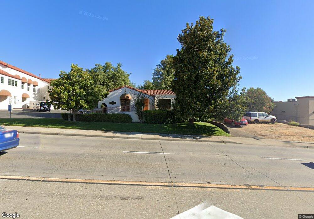 2124 Eureka Way, Redding, CA 96001 - photo 1