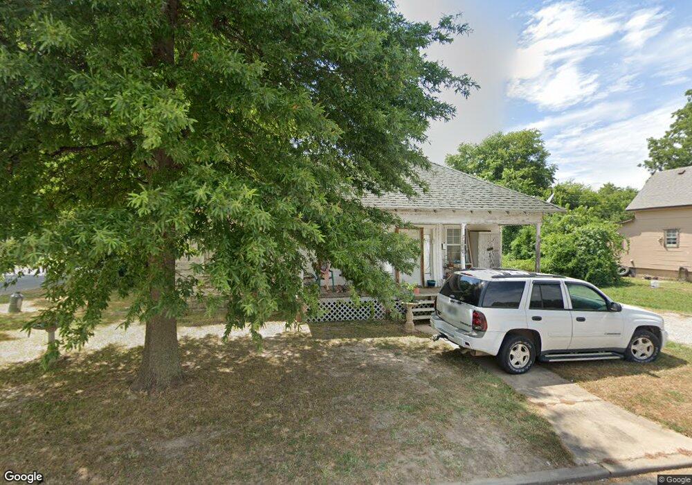 222 S B St, Skiatook, OK 74070 - photo 1