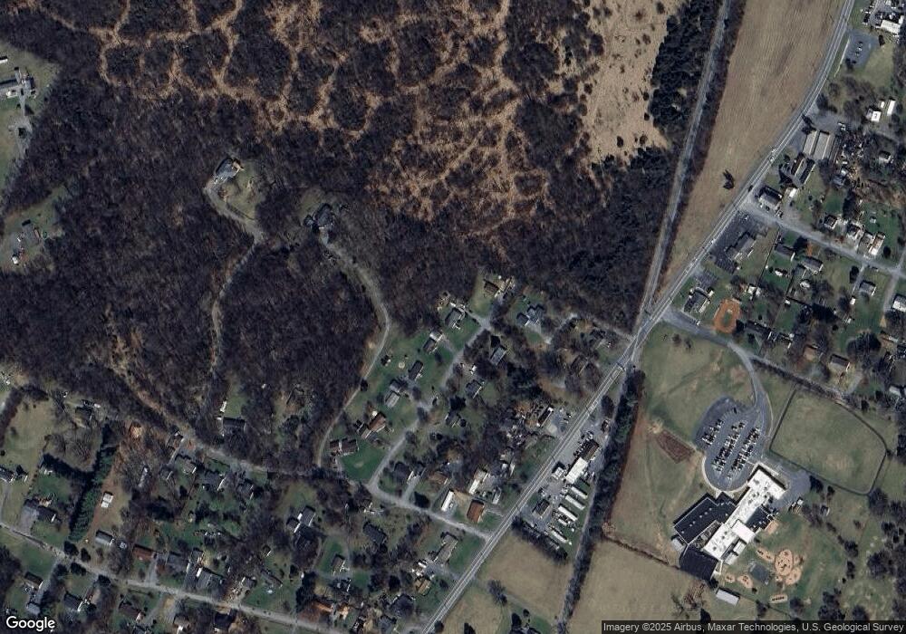 119 Melbourne Ct, Bunker Hill, WV 25413 - photo 1