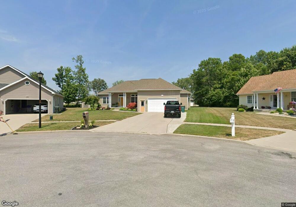 864 Daigler Dr, North Tonawanda, NY 14120 - photo 1