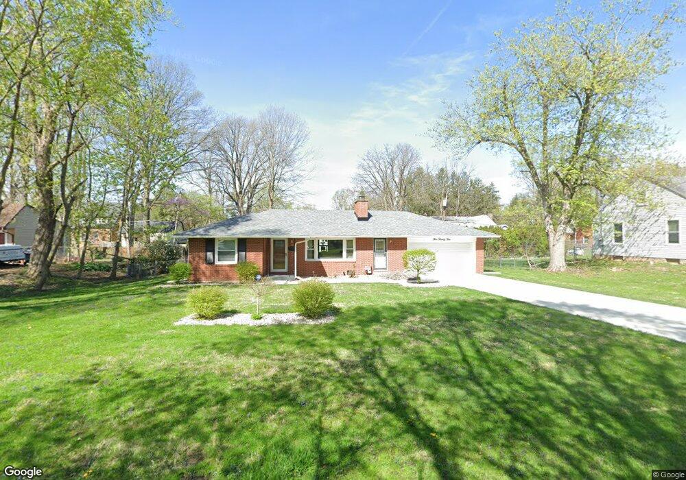 525 Pershing Dr, Anderson, IN 46011 - photo 1