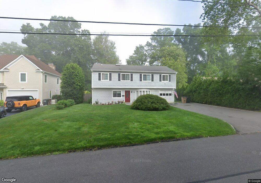 9 Kenilworth Dr W, Stamford, CT 06902 - photo 1