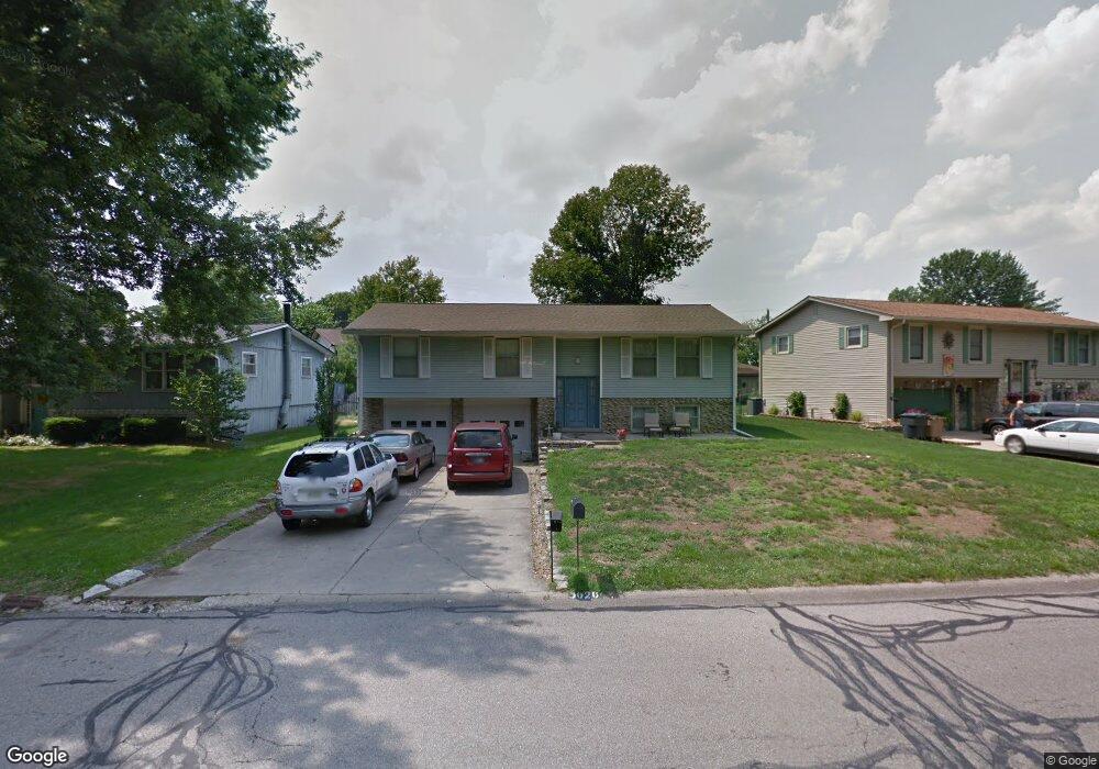 3020 Flintwood Dr, Columbus, IN 47203 - photo 1