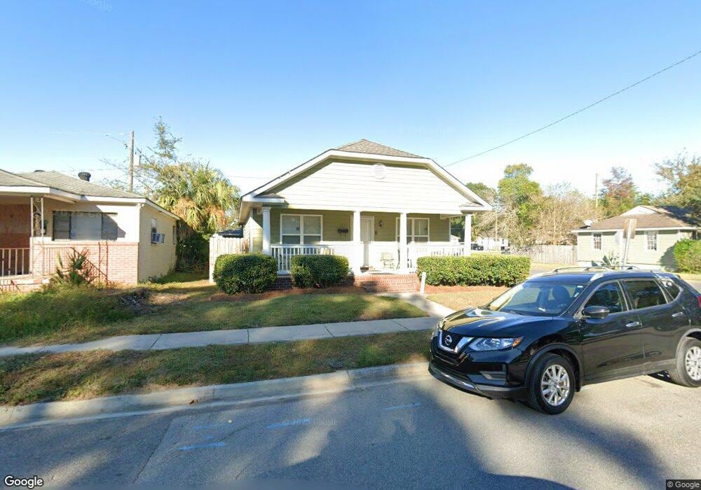 1234 E Waldburg St, Savannah, GA 31404 - photo 1