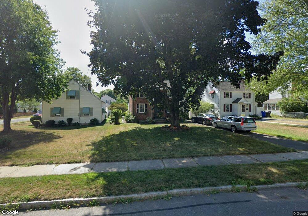 753 Quaker Ln S, West Hartford, CT 06110 - photo 1