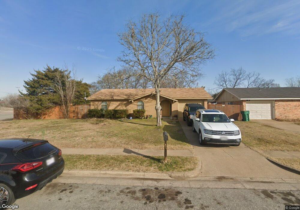 137 Cambridge Dr, Cedar Hill, TX 75104 - photo 1