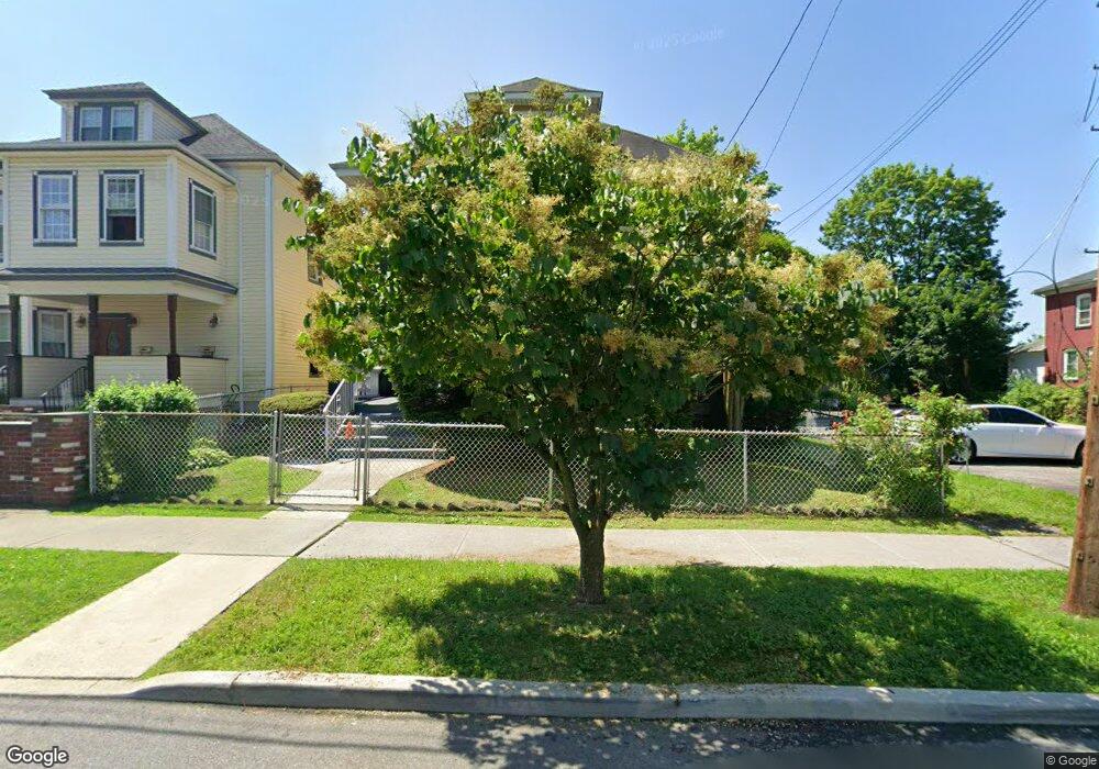 154 Mansion St, Poughkeepsie, NY 12601 - photo 1