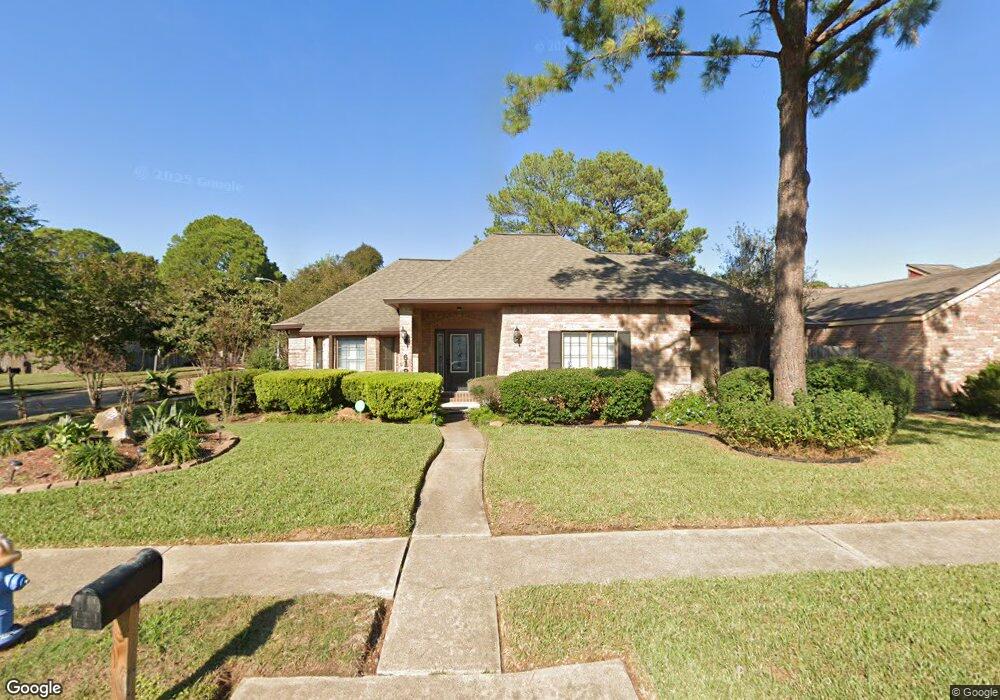 6122 Fairview Forest Dr, Houston, TX 77088 - photo 1