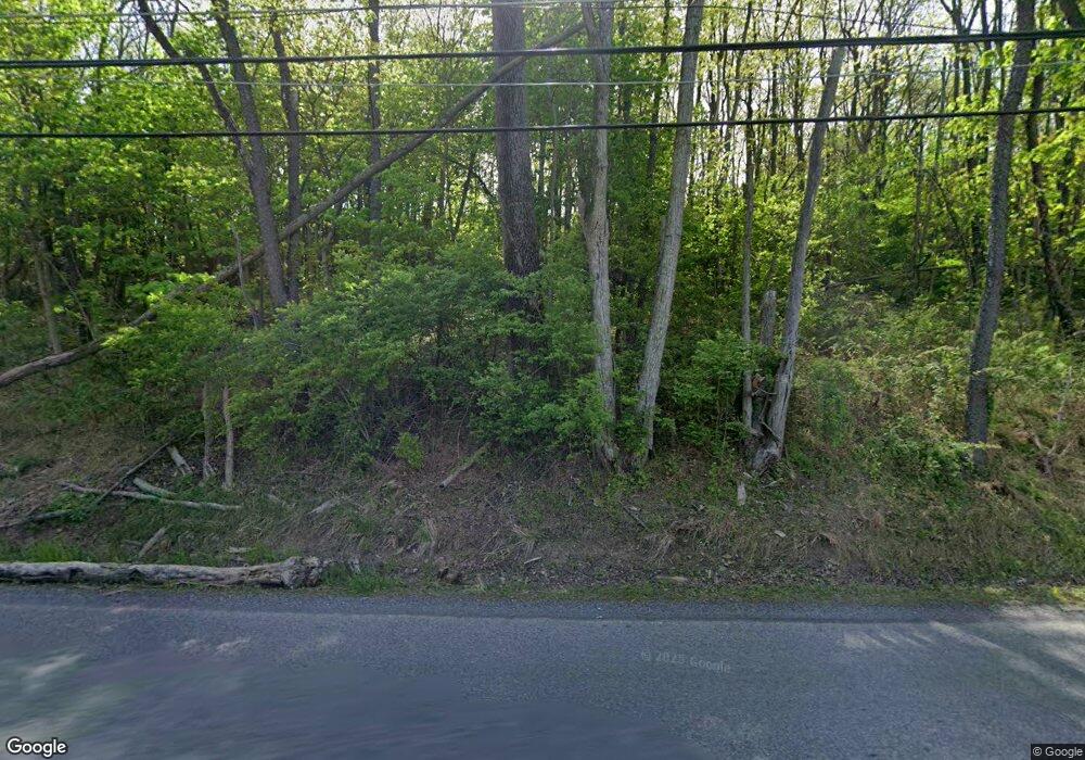 1211 Windsor Castle Rd, Hamburg, PA 19526 - photo 1