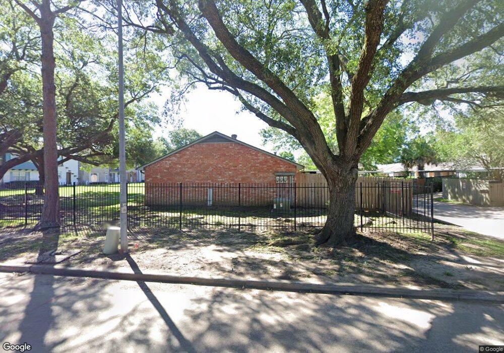 3908 Laura Leigh Dr, Friendswood, TX 77546 - photo 1