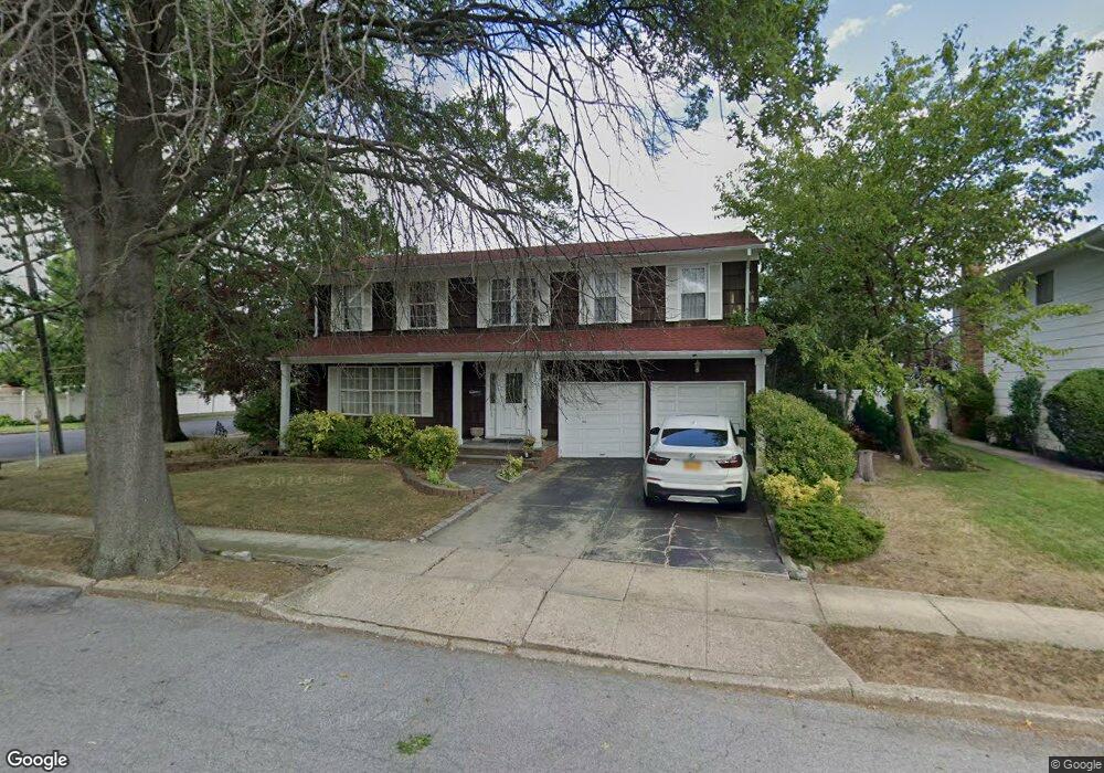 200 Garden Place, West Hempstead, NY 11552 - photo 1