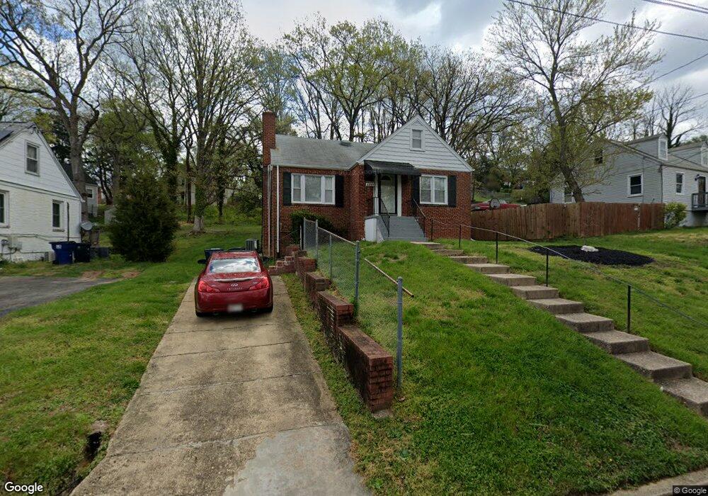 5704 Woodland Dr, Oxon Hill, MD 20745 - photo 1