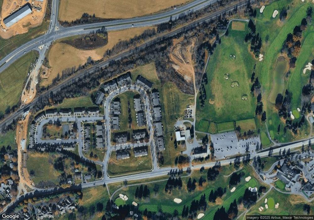 75 Carousel Cir, Hershey, PA 17033 - photo 1