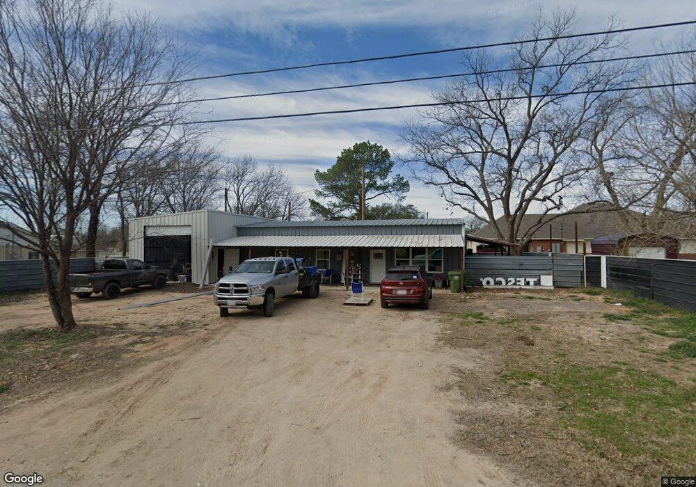 615 N Avenue A, Springtown, TX 76082 - photo 1