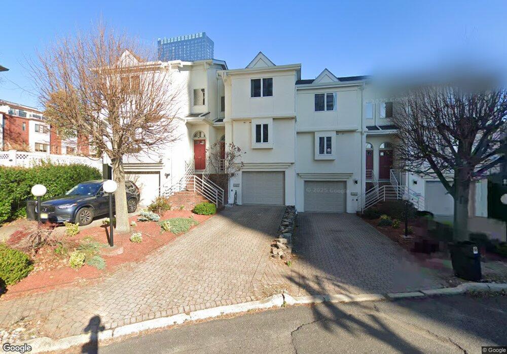 145 Old Palisade Rd unit B, Fort Lee, NJ 07024 - photo 1